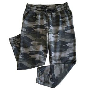 Wild Fable Women’s High Rise Fleece Green Camo Camouflage Print Sweatpant Jogger